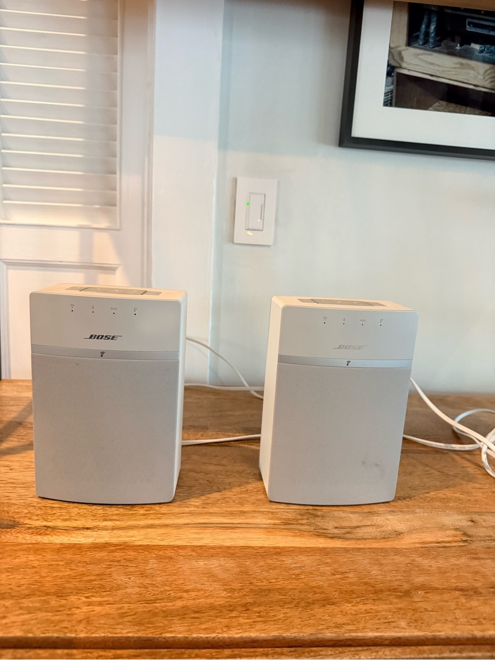 Bose White Compact Bookshelf Speakers - Pair